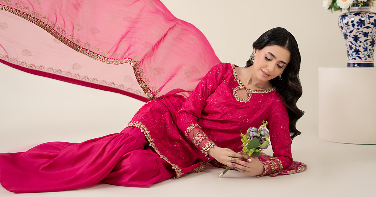 3 Piece Embroidered Lawn Suit |  DW-EA25-11