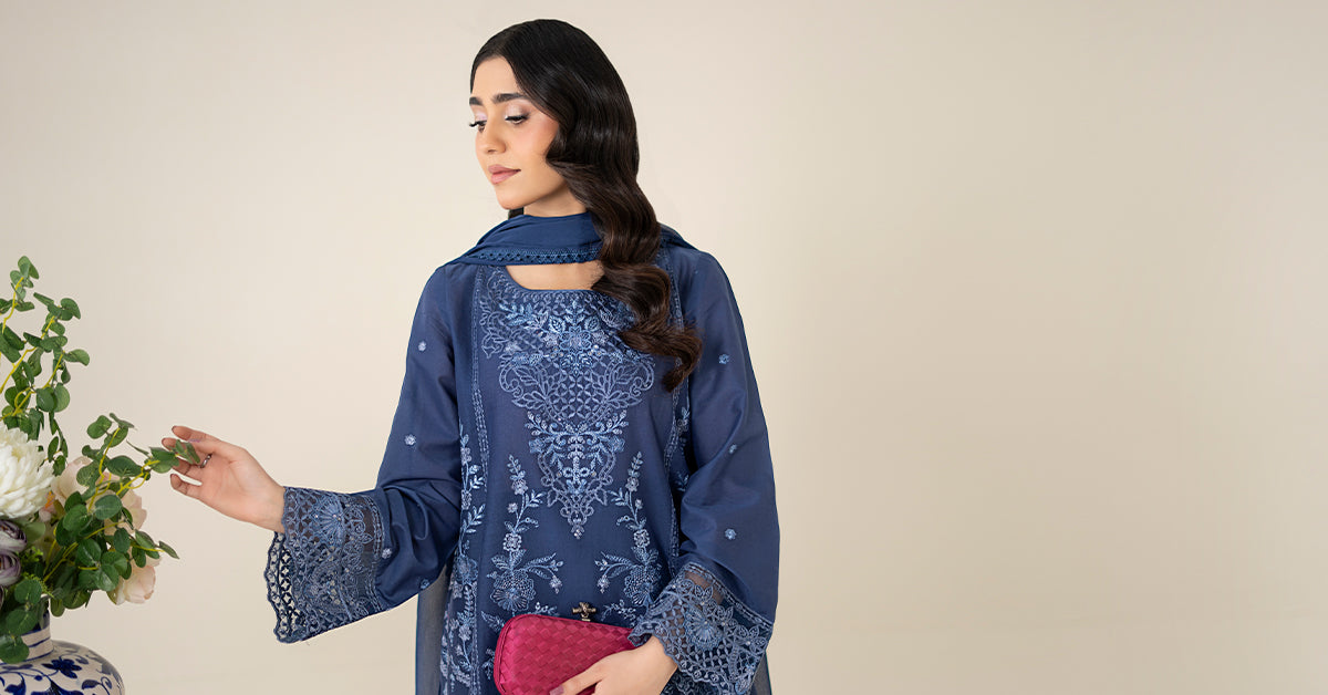3 Piece Embroidered Lawn Suit |  DW-EA25-21