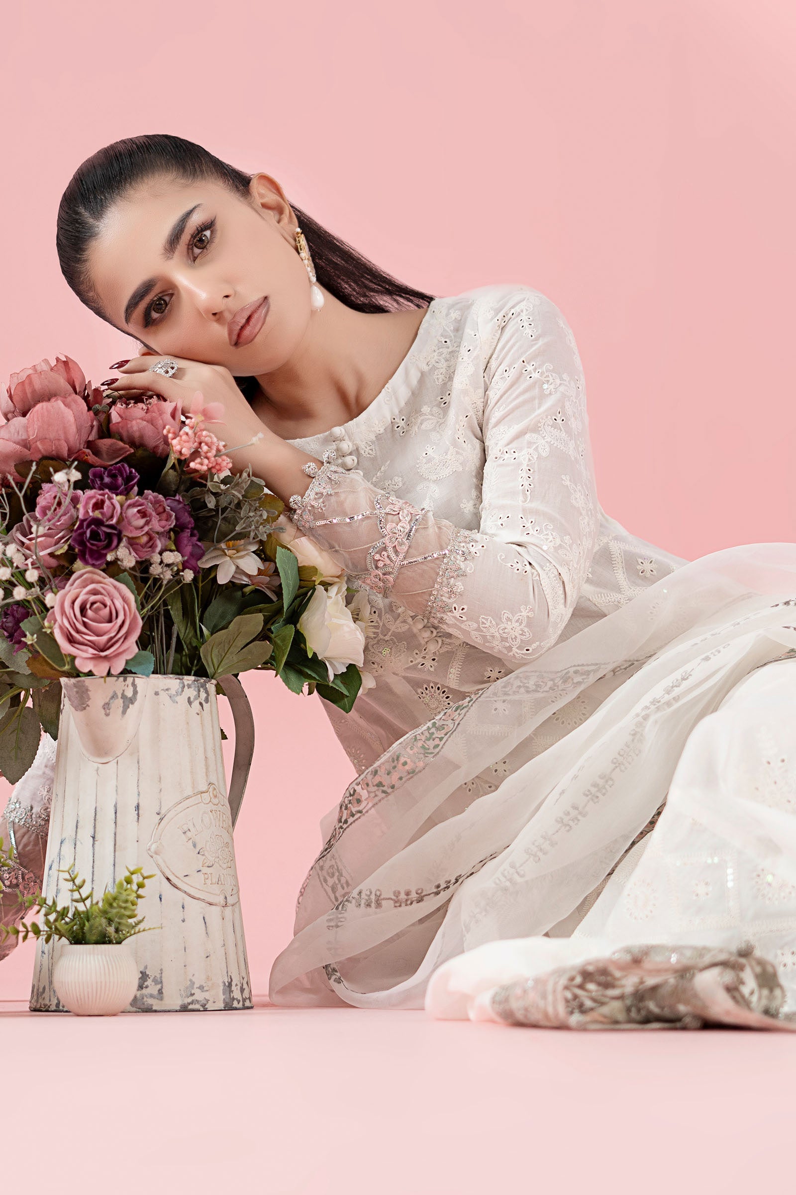 3 Piece Embroidered Lawn Suit |  DW-EA25-65