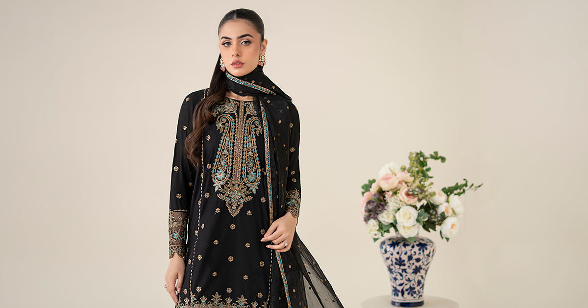 3 Piece Embroidered Lawn Suit |  DW-EA25-85