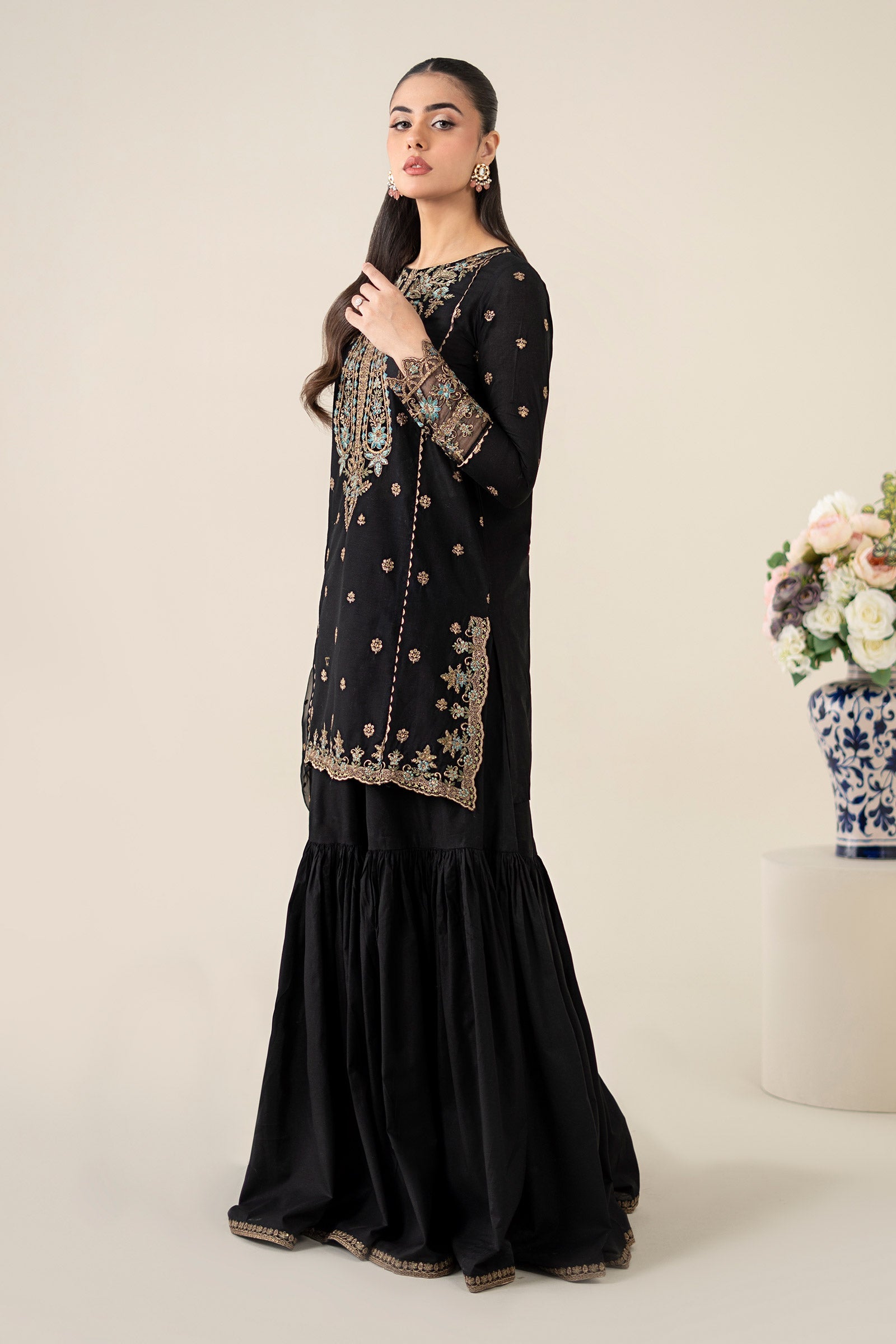 3 Piece Embroidered Lawn Suit |  DW-EA25-85