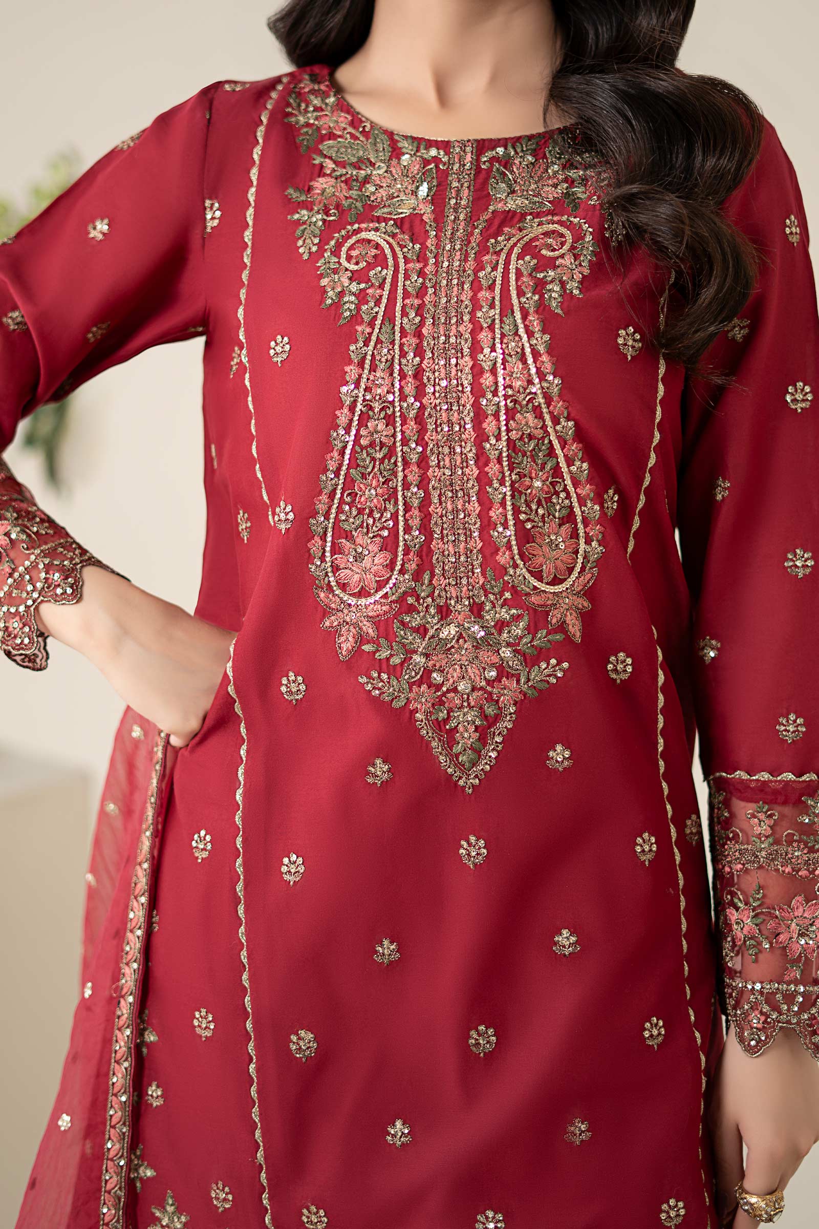 3 Piece Embroidered Lawn Suit |  DW-EA25-85